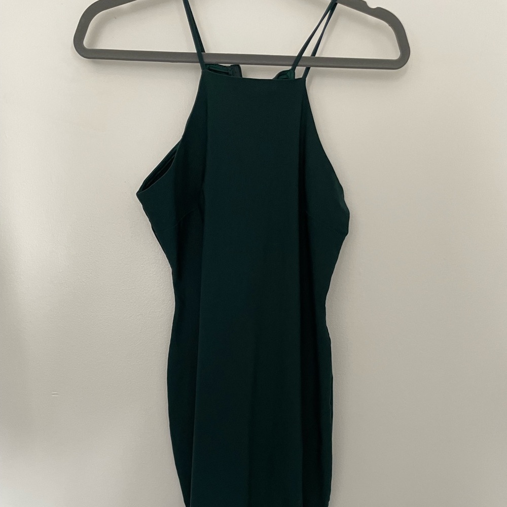 Windsor green body con cocktail dress with a slit